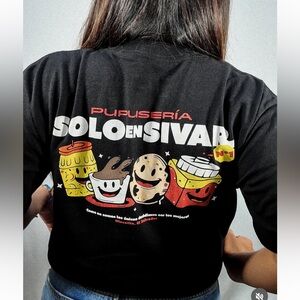 Black MERCH Pupusa Solo en Sivar Graphic T-Shirt